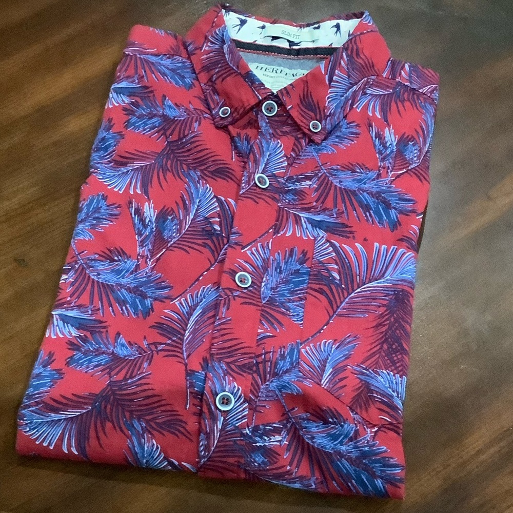 Men’s Short Sleeve button shirt. - Picture 4 of 9